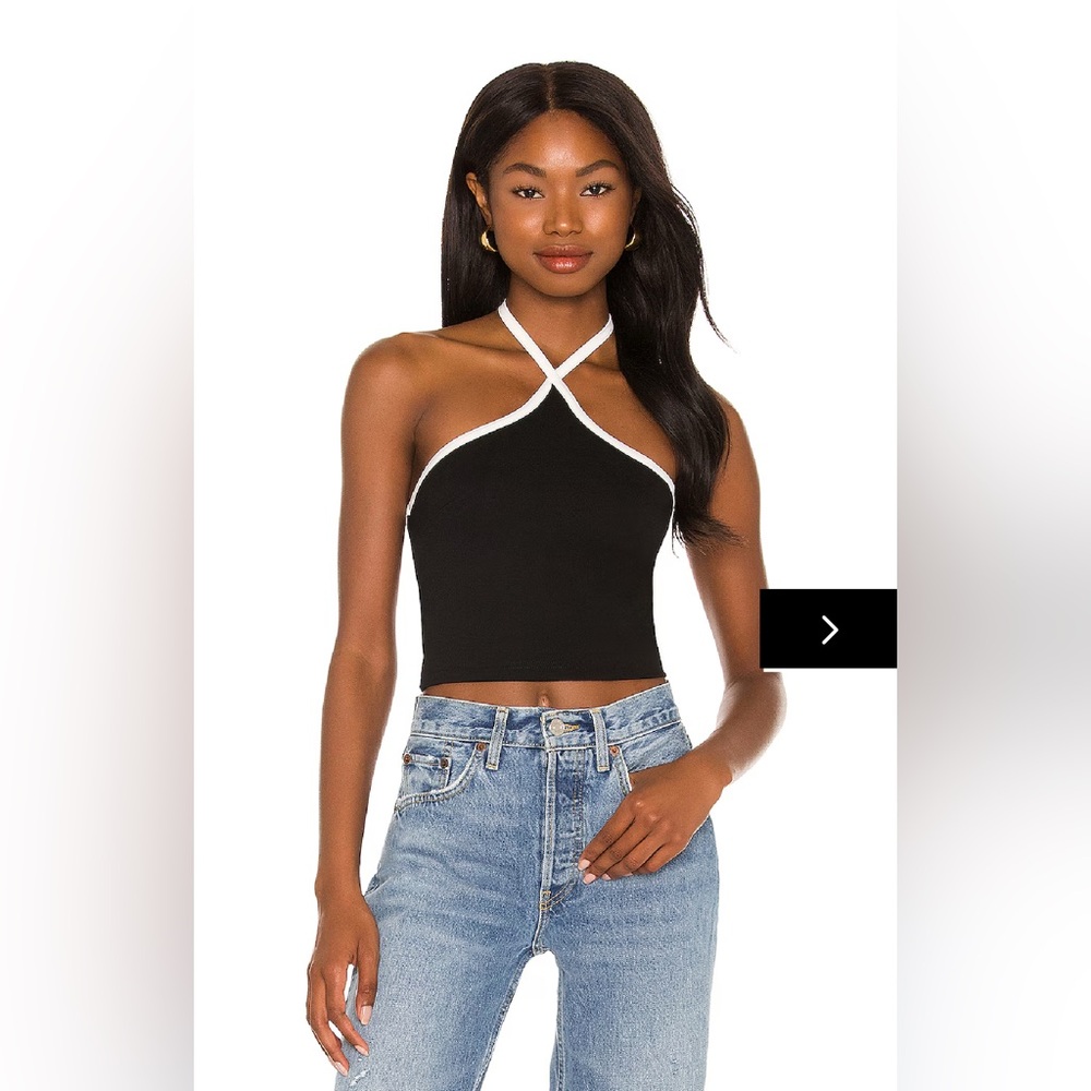 Superdown - Black & white Halter Top 🤍🖤